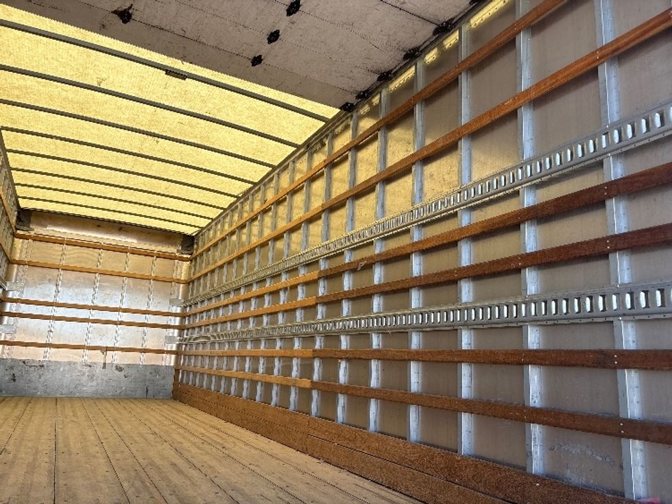 Medium Duty Box Truck-Light and Medium Duty Trucks-International-2020-MV607-El Paso-TX-128,027\n\t\tmiles-$ 56,000 - Image 12