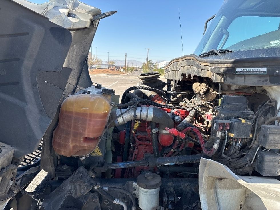 Medium Duty Box Truck-Light and Medium Duty Trucks-International-2020-MV607-El Paso-TX-128,027\n\t\tmiles-$ 56,000 - Image 24