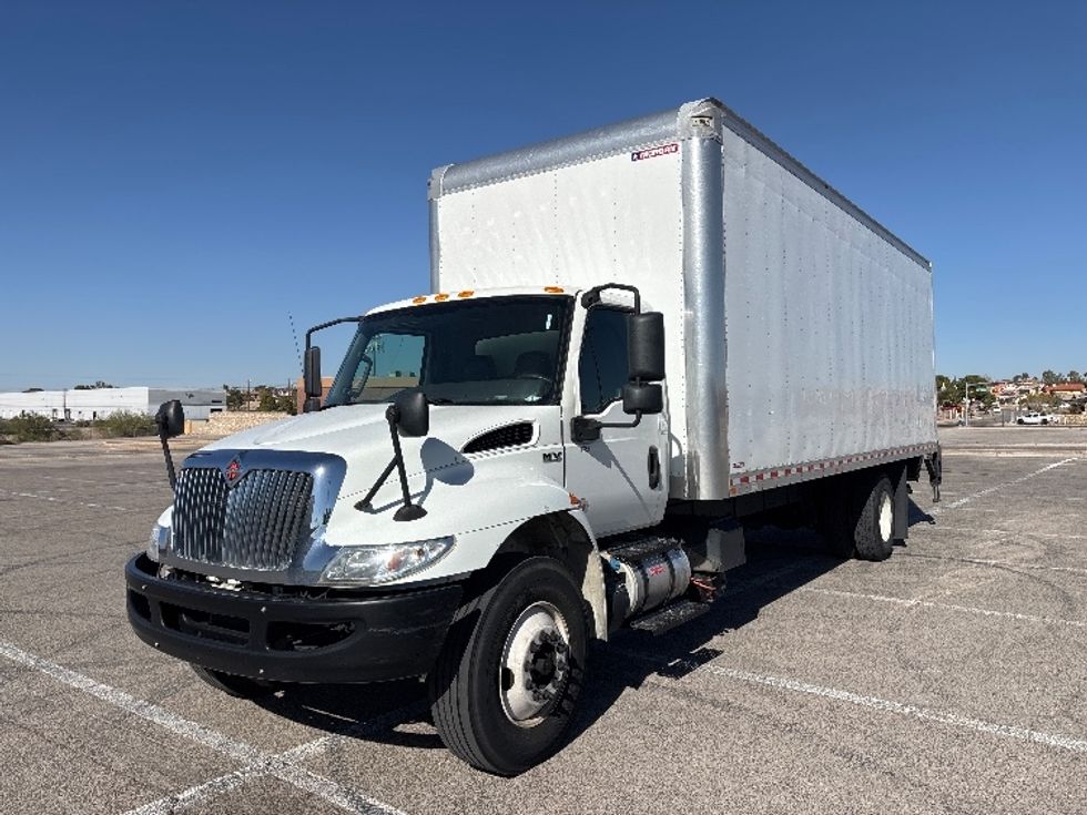 Medium Duty Box Truck-Light and Medium Duty Trucks-International-2020-MV607-El Paso-TX-128,027\n\t\tmiles-$ 56,000 - Image 3