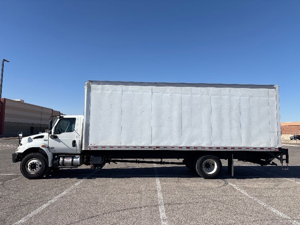 Medium Duty Box Truck-Light and Medium Duty Trucks-International-2020-MV607-El Paso-TX-128,027\n\t\tmiles-$ 56,000 - Image 4