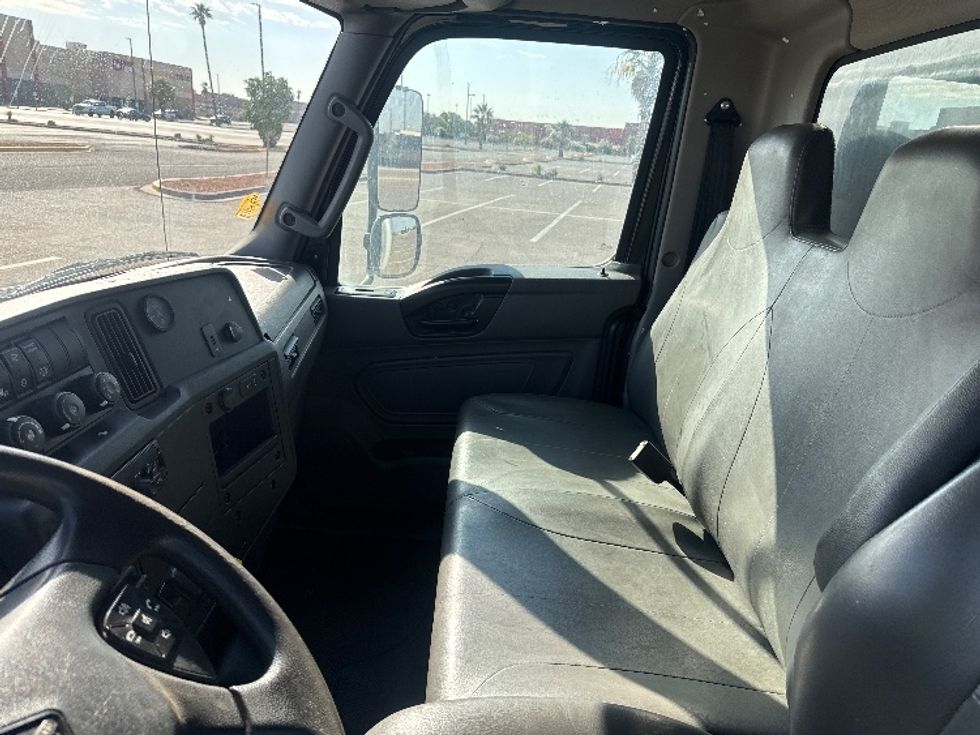 Medium Duty Box Truck-Light and Medium Duty Trucks-International-2020-MV607-El Paso-TX-143,500\n\t\tmiles-$ 52,750 - Image 18
