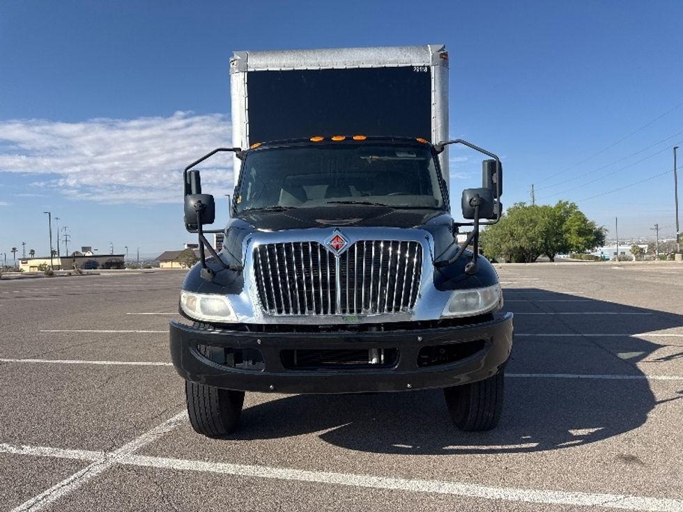 Medium Duty Box Truck-Light and Medium Duty Trucks-International-2020-MV607-El Paso-TX-143,500\n\t\tmiles-$ 52,750 - Image 2