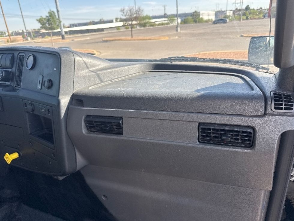 Medium Duty Box Truck-Light and Medium Duty Trucks-International-2020-MV607-El Paso-TX-143,500\n\t\tmiles-$ 52,750 - Image 20