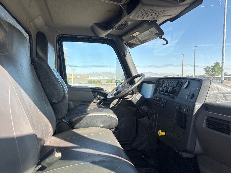 Medium Duty Box Truck-Light and Medium Duty Trucks-International-2020-MV607-El Paso-TX-143,500\n\t\tmiles-$ 52,750 - Image 21