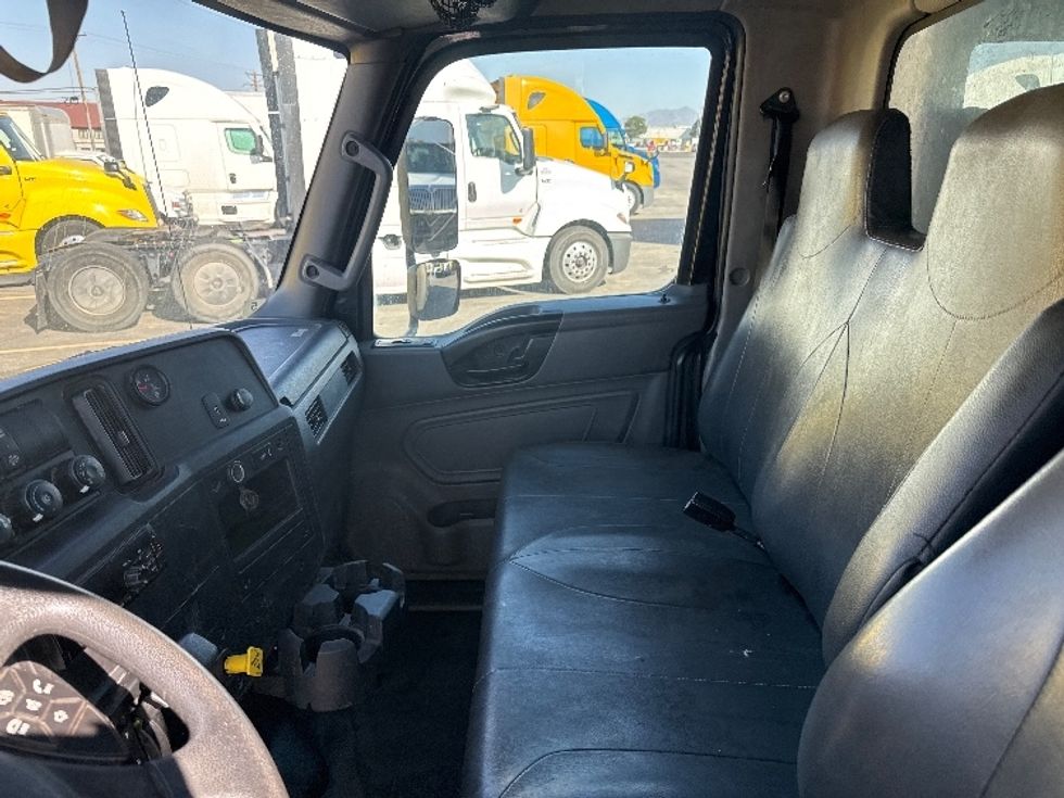 Medium Duty Box Truck-Light and Medium Duty Trucks-International-2020-MV607-El Paso-TX-157,681\n\t\tmiles-$ 51,000 - Image 19