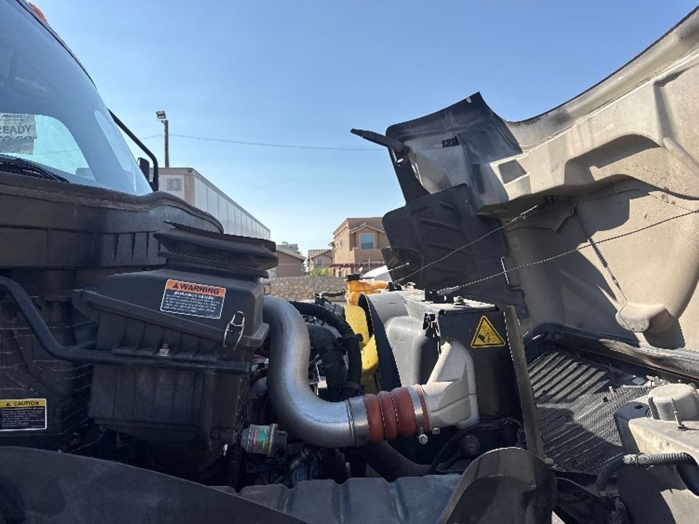 Medium Duty Box Truck-Light and Medium Duty Trucks-International-2020-MV607-El Paso-TX-157,681\n\t\tmiles-$ 51,000 - Image 23