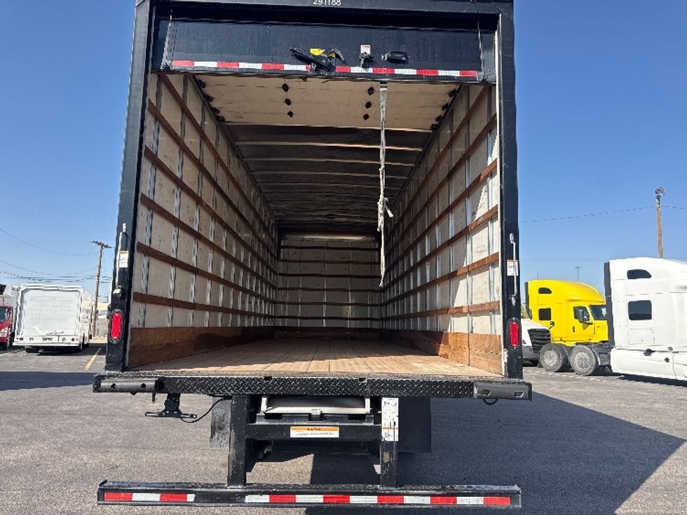 Medium Duty Box Truck-Light and Medium Duty Trucks-International-2020-MV607-El Paso-TX-157,681\n\t\tmiles-$ 51,000 - Image 8