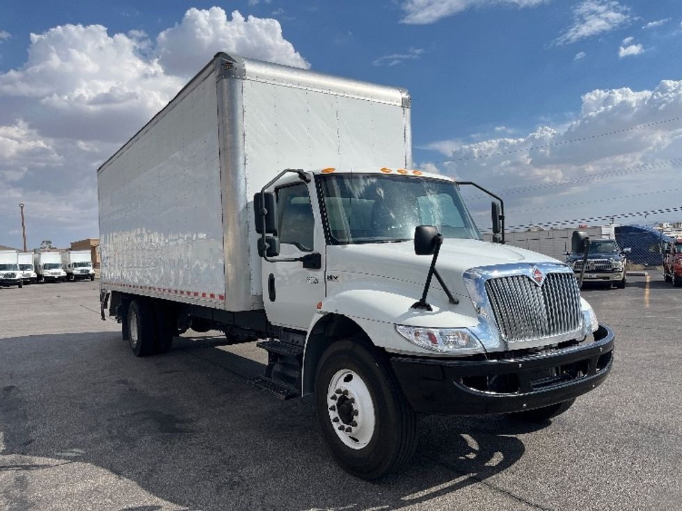 Medium Duty Box Truck-Light and Medium Duty Trucks-International-2020-MV607-El Paso-TX-201,946\n\t\tmiles-$ 47,000 - Image 1