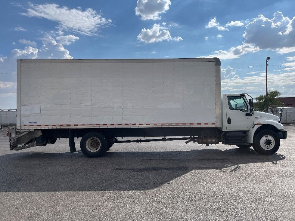Medium Duty Box Truck-Light and Medium Duty Trucks-International-2020-MV607-El Paso-TX-201,946\n\t\tmiles-$ 47,000 - Image 15