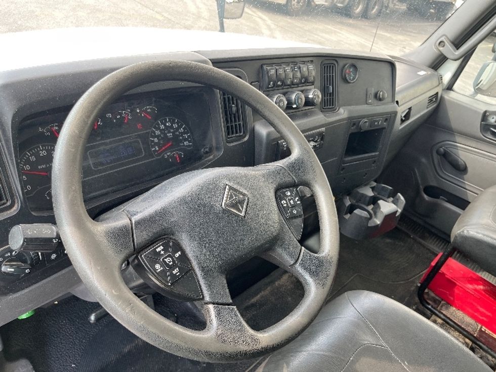 Medium Duty Box Truck-Light and Medium Duty Trucks-International-2020-MV607-El Paso-TX-201,946\n\t\tmiles-$ 47,000 - Image 17