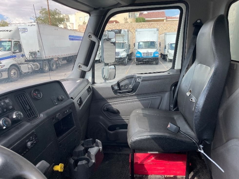 Medium Duty Box Truck-Light and Medium Duty Trucks-International-2020-MV607-El Paso-TX-201,946\n\t\tmiles-$ 47,000 - Image 19