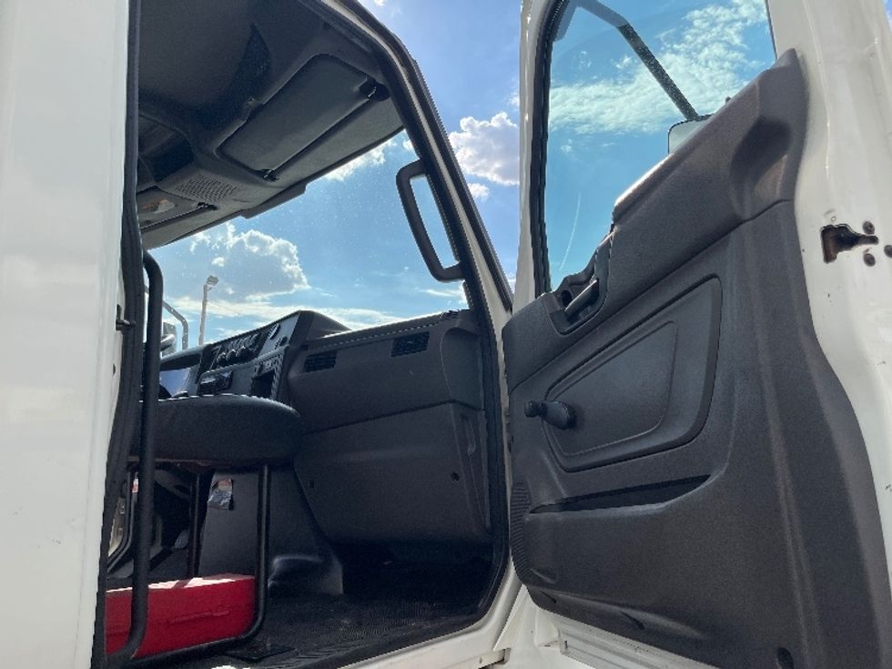 Medium Duty Box Truck-Light and Medium Duty Trucks-International-2020-MV607-El Paso-TX-201,946\n\t\tmiles-$ 47,000 - Image 20