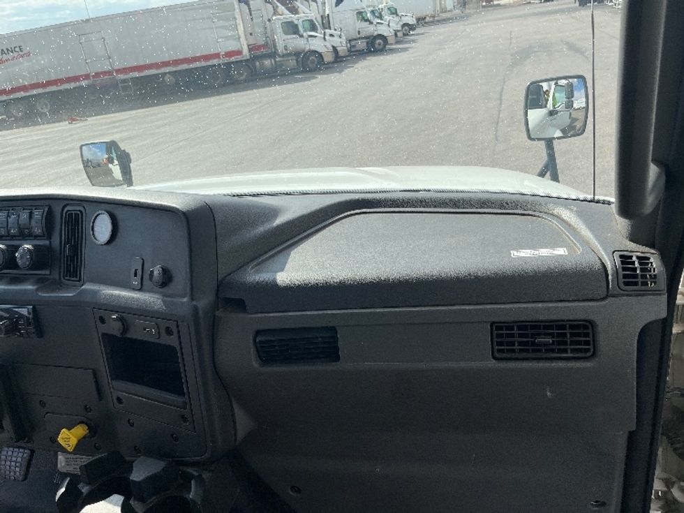 Medium Duty Box Truck-Light and Medium Duty Trucks-International-2020-MV607-El Paso-TX-201,946\n\t\tmiles-$ 47,000 - Image 21