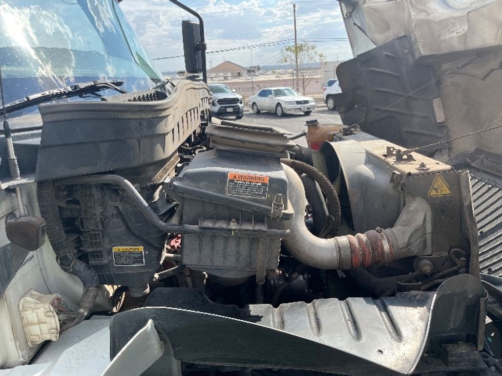 Medium Duty Box Truck-Light and Medium Duty Trucks-International-2020-MV607-El Paso-TX-201,946\n\t\tmiles-$ 47,000 - Image 23