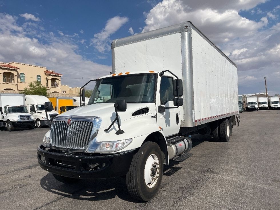 Medium Duty Box Truck-Light and Medium Duty Trucks-International-2020-MV607-El Paso-TX-201,946\n\t\tmiles-$ 47,000 - Image 3