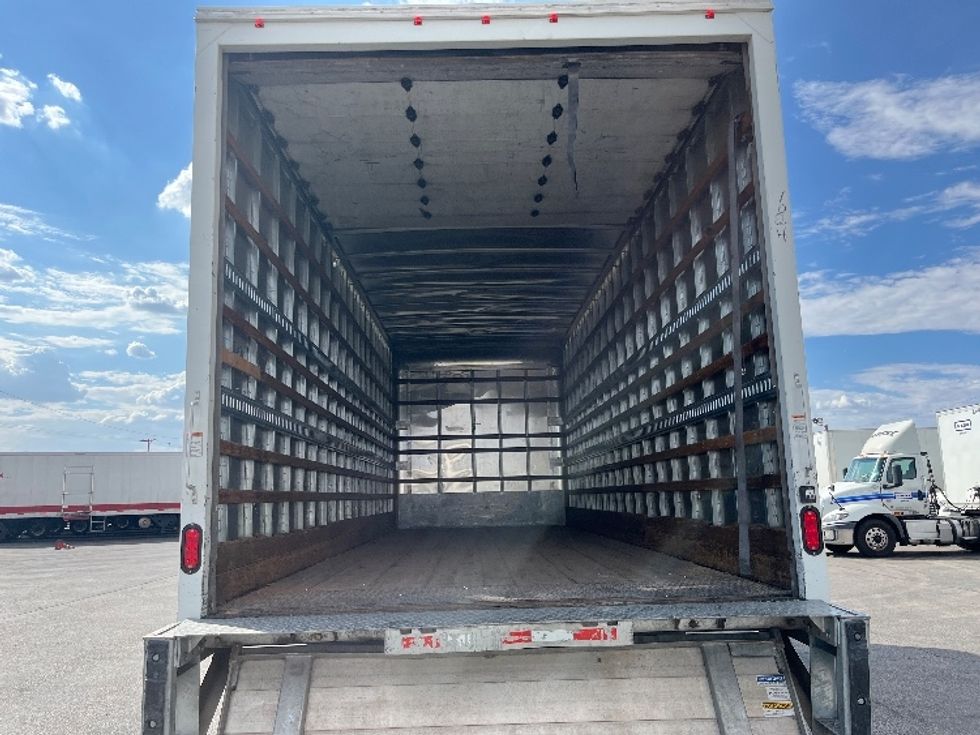Medium Duty Box Truck-Light and Medium Duty Trucks-International-2020-MV607-El Paso-TX-201,946\n\t\tmiles-$ 47,000 - Image 8