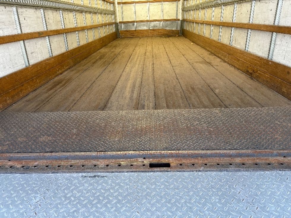 Medium Duty Box Truck-Light and Medium Duty Trucks-International-2020-MV607-El Paso-TX-202,588\n\t\tmiles-$ 46,750 - Image 10