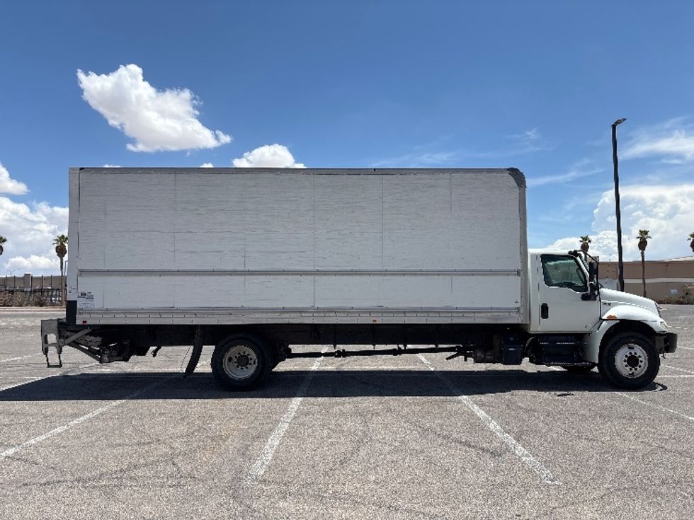 Medium Duty Box Truck-Light and Medium Duty Trucks-International-2020-MV607-El Paso-TX-202,588\n\t\tmiles-$ 46,750 - Image 15