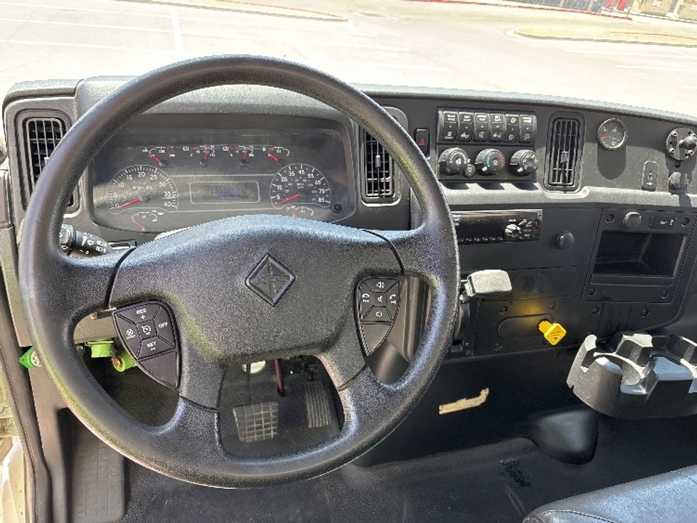 Medium Duty Box Truck-Light and Medium Duty Trucks-International-2020-MV607-El Paso-TX-202,588\n\t\tmiles-$ 46,750 - Image 18