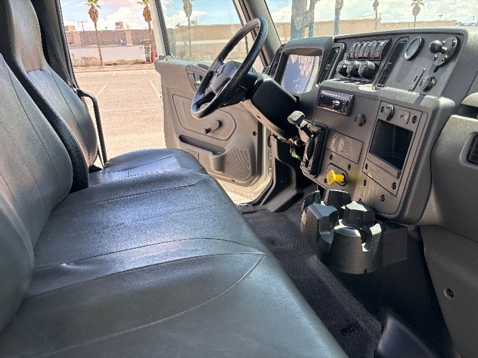 Medium Duty Box Truck-Light and Medium Duty Trucks-International-2020-MV607-El Paso-TX-202,588\n\t\tmiles-$ 46,750 - Image 22