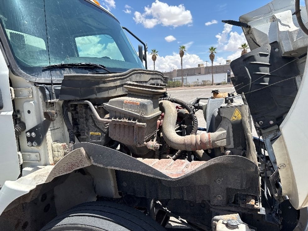 Medium Duty Box Truck-Light and Medium Duty Trucks-International-2020-MV607-El Paso-TX-202,588\n\t\tmiles-$ 46,750 - Image 23