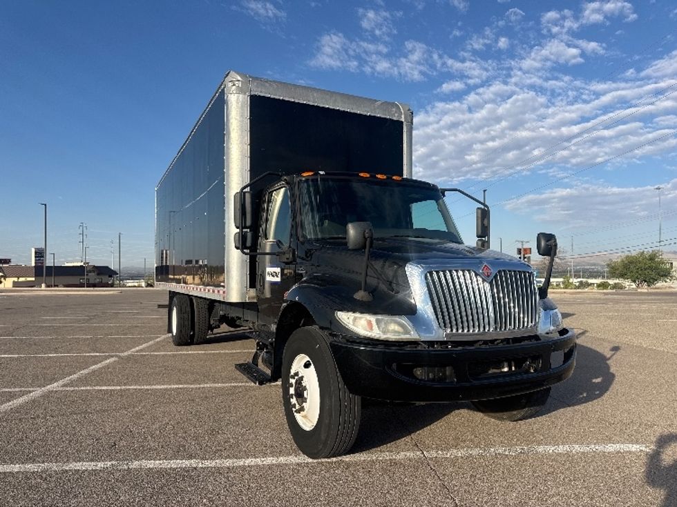 Medium Duty Box Truck-Light and Medium Duty Trucks-International-2020-MV607-El Paso-TX-224,936\n\t\tmiles-$ 40,500 - Image 1