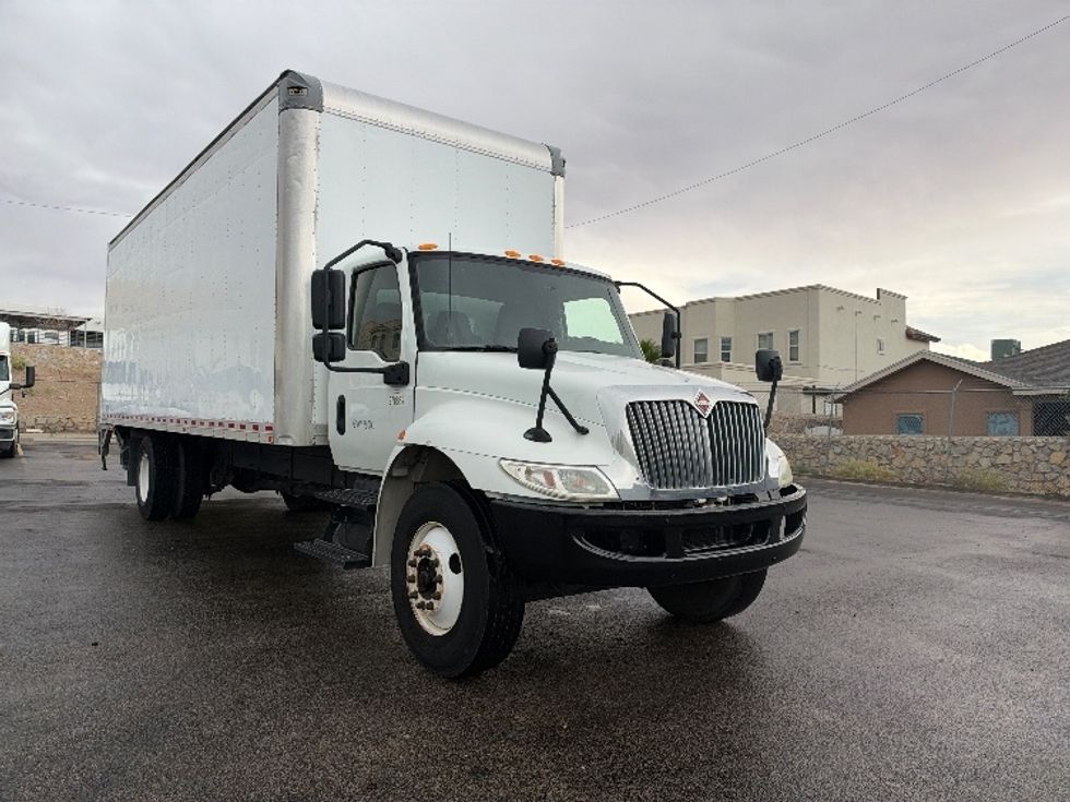 Medium Duty Box Truck-Light and Medium Duty Trucks-International-2020-MV607-El Paso-TX-264,146\n\t\tmiles-$ 42,250 - Image 1