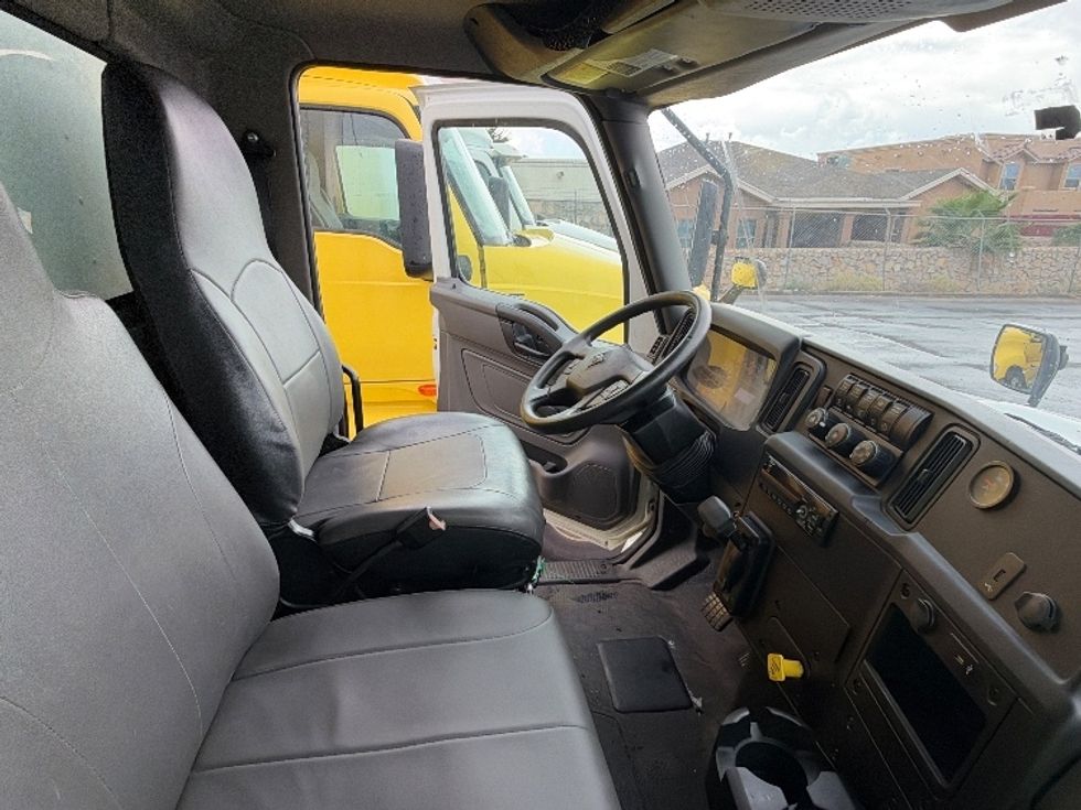 Medium Duty Box Truck-Light and Medium Duty Trucks-International-2020-MV607-El Paso-TX-264,146\n\t\tmiles-$ 42,250 - Image 22