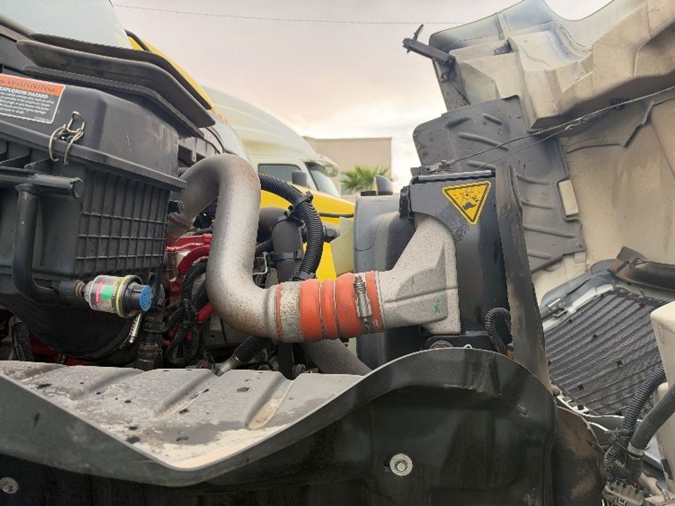 Medium Duty Box Truck-Light and Medium Duty Trucks-International-2020-MV607-El Paso-TX-264,146\n\t\tmiles-$ 42,250 - Image 23