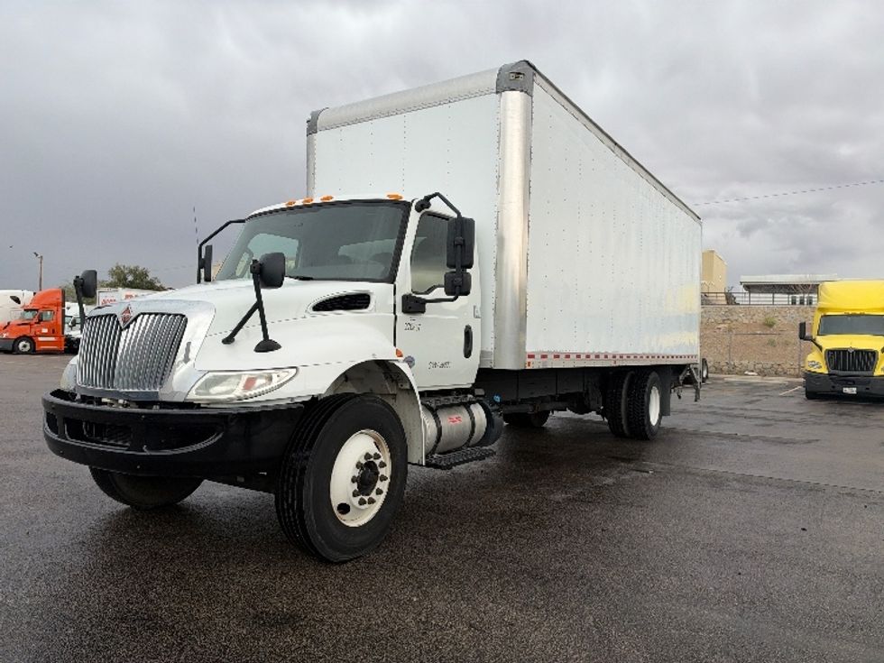 Medium Duty Box Truck-Light and Medium Duty Trucks-International-2020-MV607-El Paso-TX-264,146\n\t\tmiles-$ 42,250 - Image 3