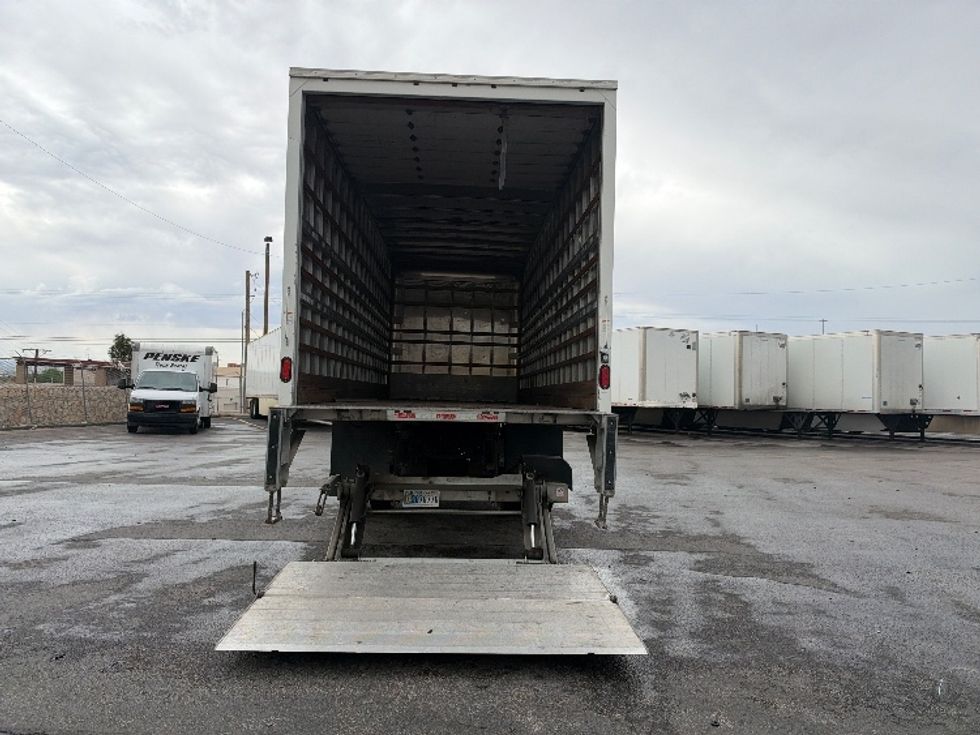 Medium Duty Box Truck-Light and Medium Duty Trucks-International-2020-MV607-El Paso-TX-264,146\n\t\tmiles-$ 42,250 - Image 9