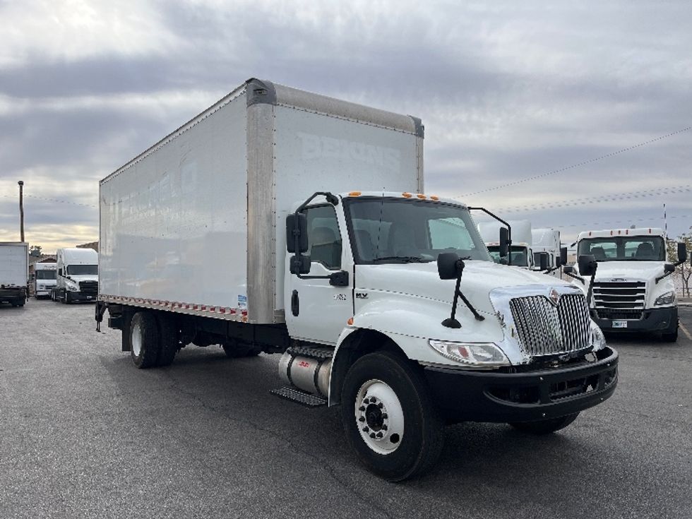 Medium Duty Box Truck-Light and Medium Duty Trucks-International-2020-MV607-El Paso-TX-269,340\n\t\tmiles-$ 34,750 - Image 1