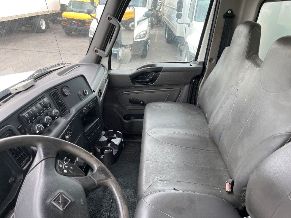 Medium Duty Box Truck-Light and Medium Duty Trucks-International-2020-MV607-El Paso-TX-269,340\n\t\tmiles-$ 34,750 - Image 19