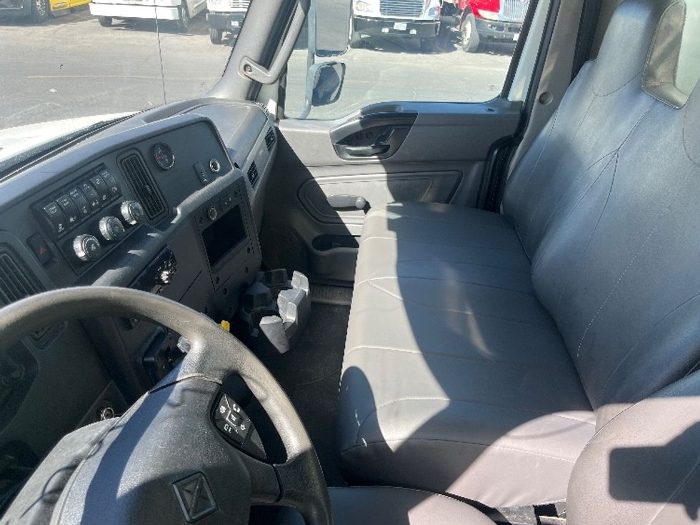 Medium Duty Box Truck-Light and Medium Duty Trucks-International-2020-MV607-El Paso-TX-278,164\n\t\tmiles-$ 33,250 - Image 19