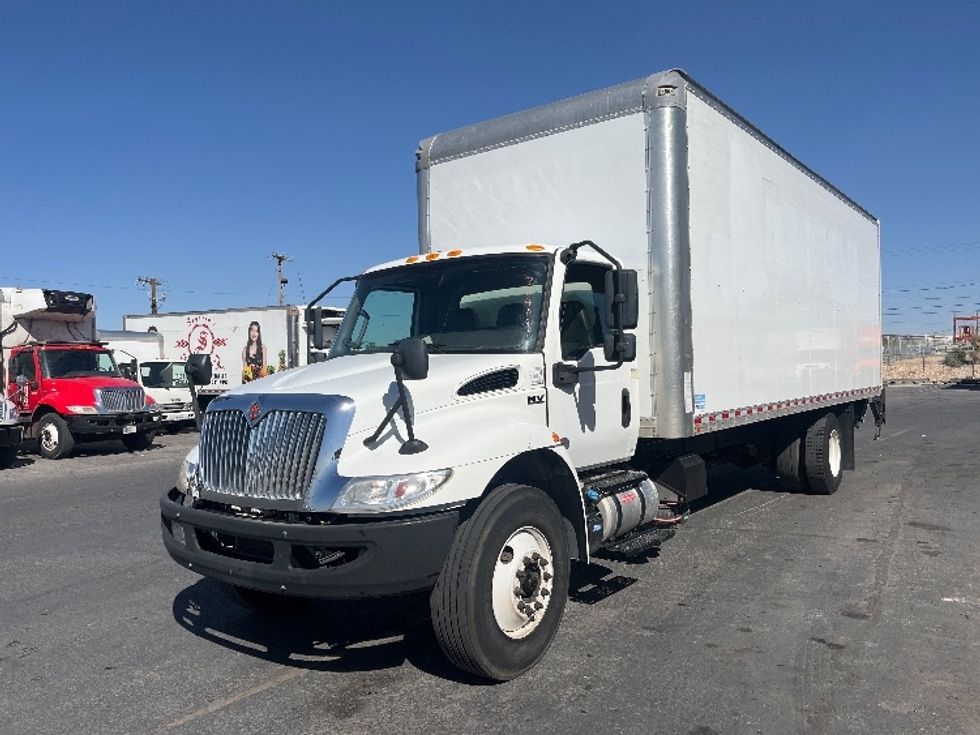 Medium Duty Box Truck-Light and Medium Duty Trucks-International-2020-MV607-El Paso-TX-278,164\n\t\tmiles-$ 33,250 - Image 3
