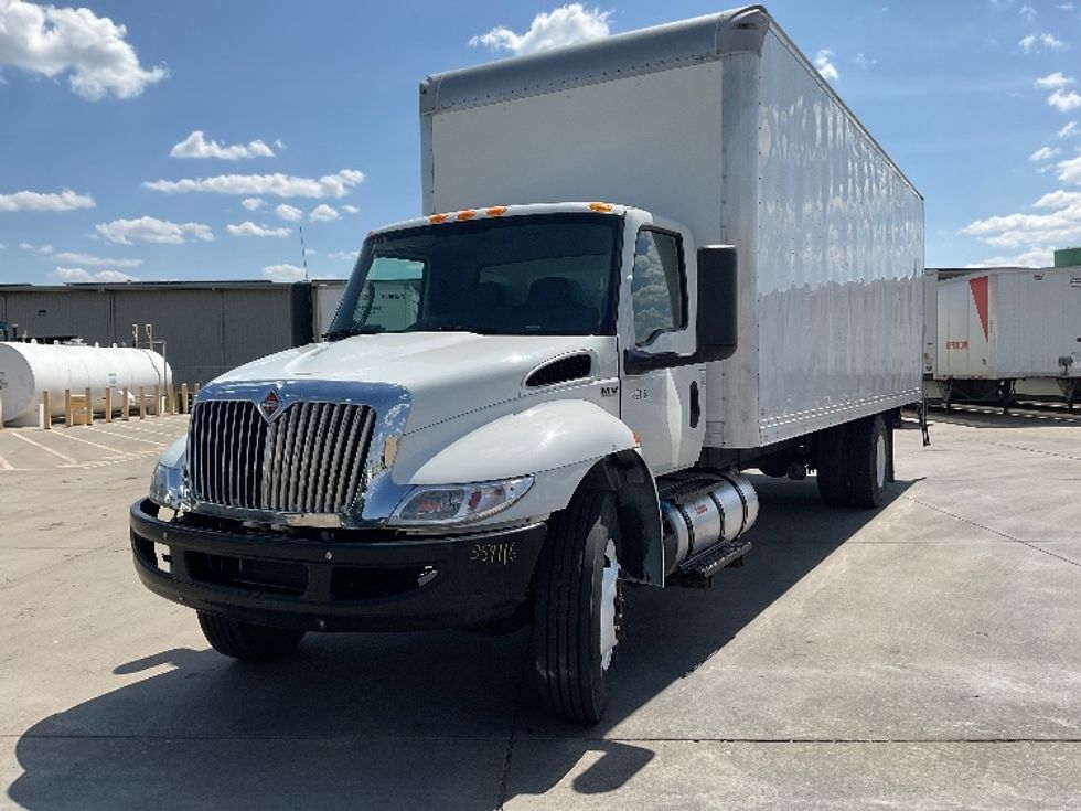 Medium Duty Box Truck-Light and Medium Duty Trucks-International-2020-MV607-Elkhart-IN-140,883\n\t\tmiles-$ 58,250 - Image 3