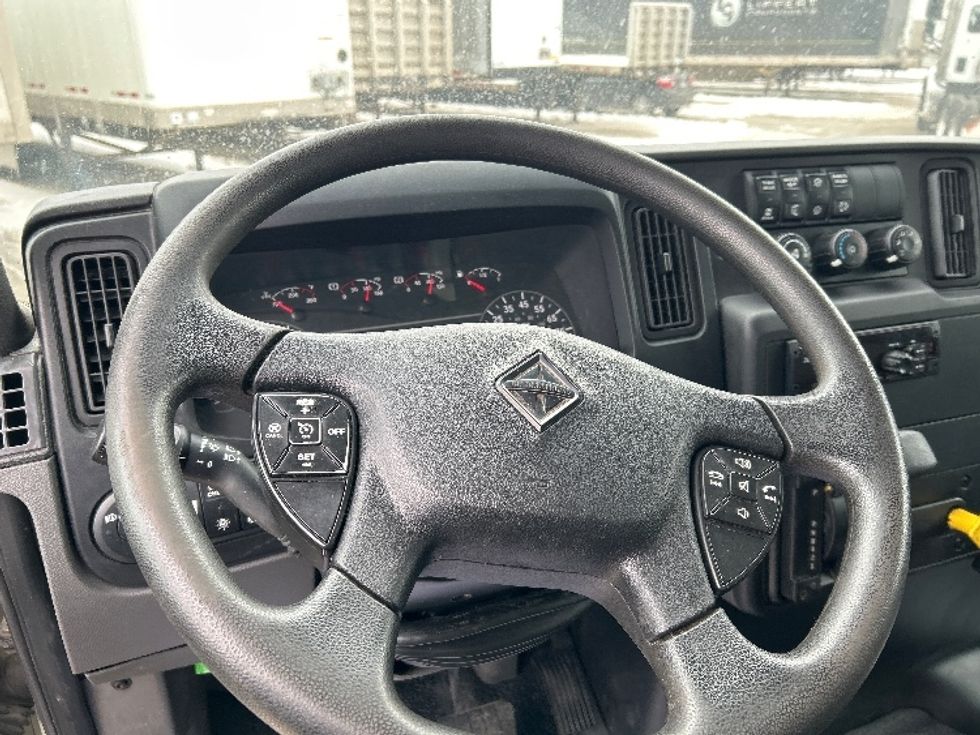 Medium Duty Box Truck-Light and Medium Duty Trucks-International-2020-MV607-Elkhart-IN-142,861\n\t\tmiles-$ 48,500 - Image 16