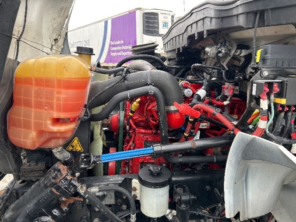 Medium Duty Box Truck-Light and Medium Duty Trucks-International-2020-MV607-Elkhart-IN-142,861\n\t\tmiles-$ 48,500 - Image 22