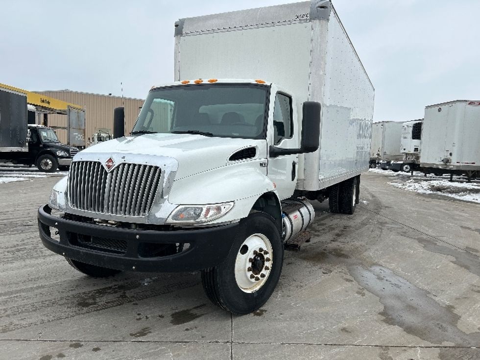 Medium Duty Box Truck-Light and Medium Duty Trucks-International-2020-MV607-Elkhart-IN-142,861\n\t\tmiles-$ 48,500 - Image 3