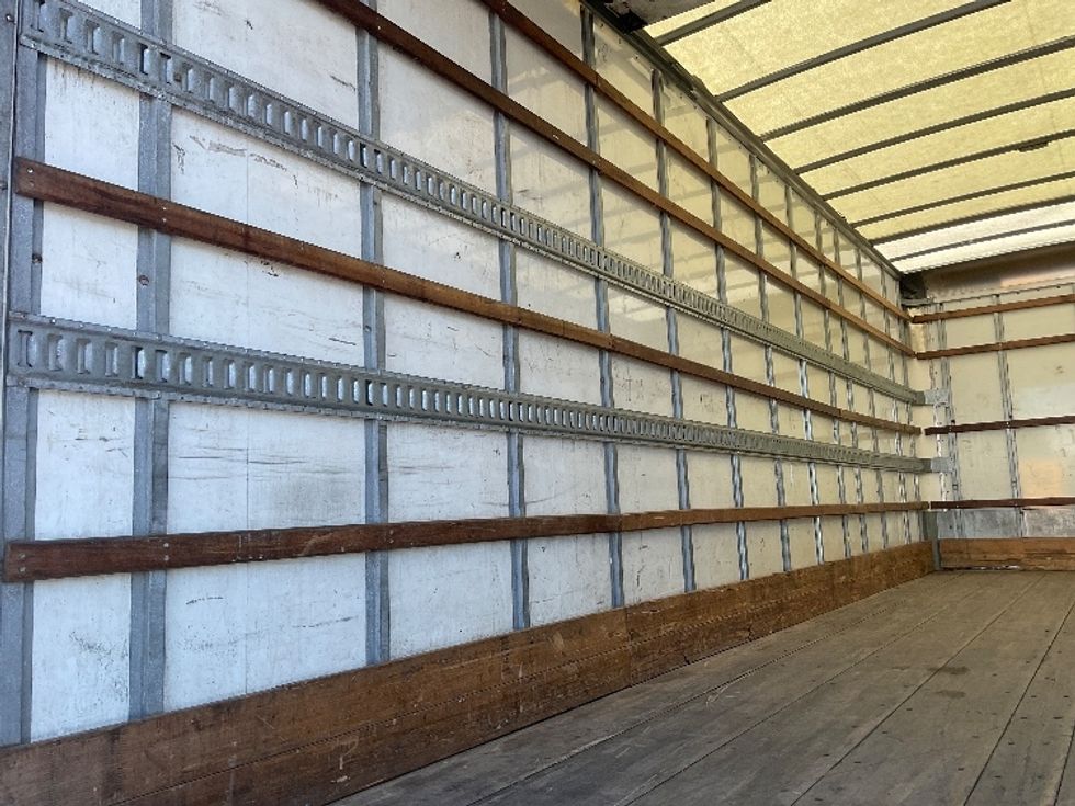 Medium Duty Box Truck-Light and Medium Duty Trucks-International-2020-MV607-Elkhart-IN-168,362\n\t\tmiles-$ 54,000 - Image 11