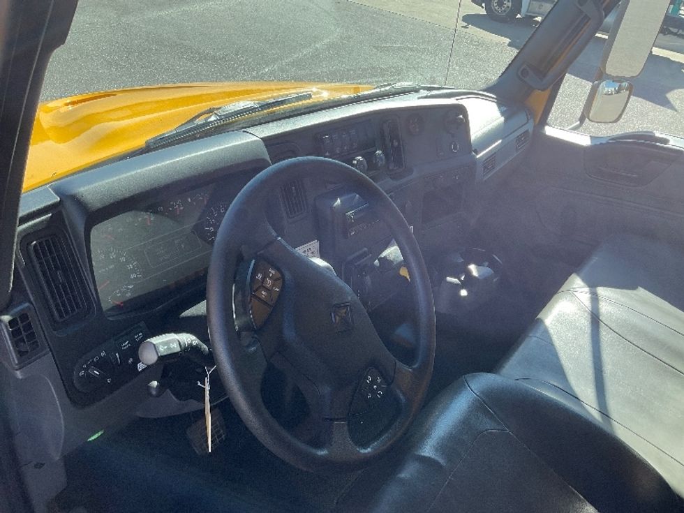 Medium Duty Box Truck-Light and Medium Duty Trucks-International-2020-MV607-Elkhart-IN-168,362\n\t\tmiles-$ 54,000 - Image 17