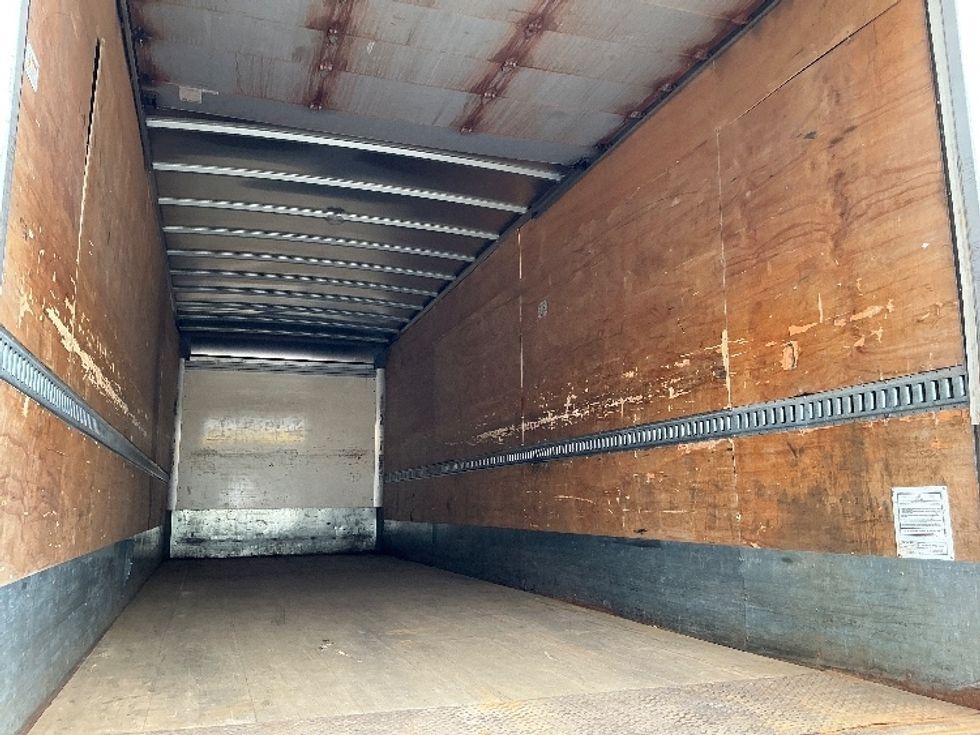 Medium Duty Box Truck-Light and Medium Duty Trucks-International-2020-MV607-Elkhart-IN-188,500\n\t\tmiles-$ 42,500 - Image 11