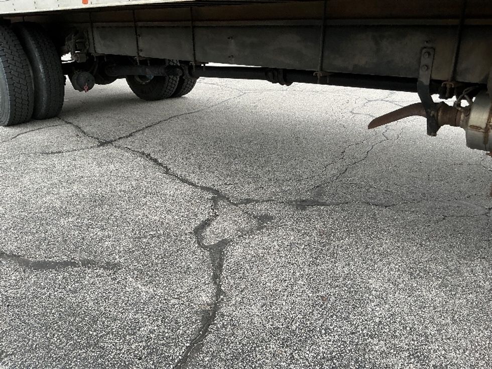 Medium Duty Box Truck-Light and Medium Duty Trucks-International-2020-MV607-Elkhart-IN-188,500\n\t\tmiles-$ 42,500 - Image 12