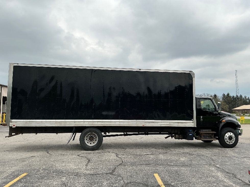Medium Duty Box Truck-Light and Medium Duty Trucks-International-2020-MV607-Elkhart-IN-188,500\n\t\tmiles-$ 42,500 - Image 13