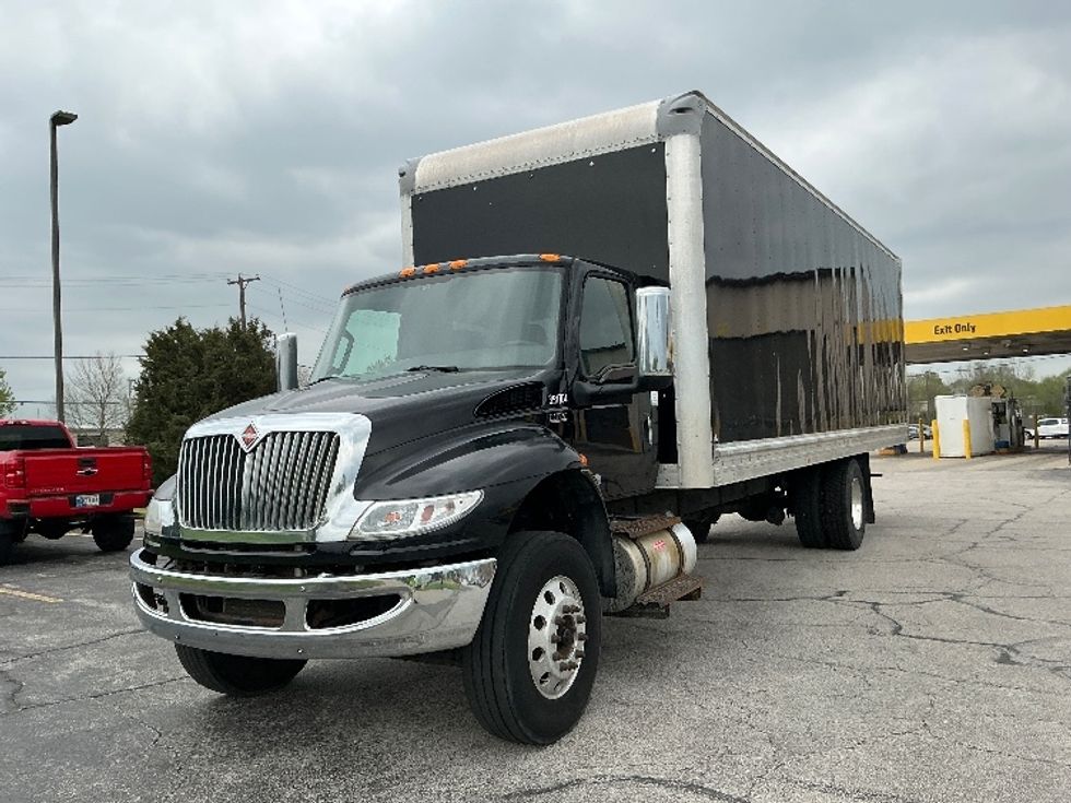 Medium Duty Box Truck-Light and Medium Duty Trucks-International-2020-MV607-Elkhart-IN-188,500\n\t\tmiles-$ 42,500 - Image 3