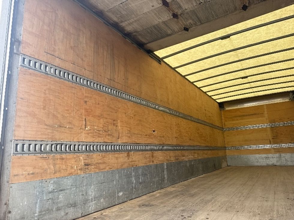 Medium Duty Box Truck-Light and Medium Duty Trucks-International-2020-MV607-Elmira-NY-239,626\n\t\tmiles-$ 30,750 - Image 11