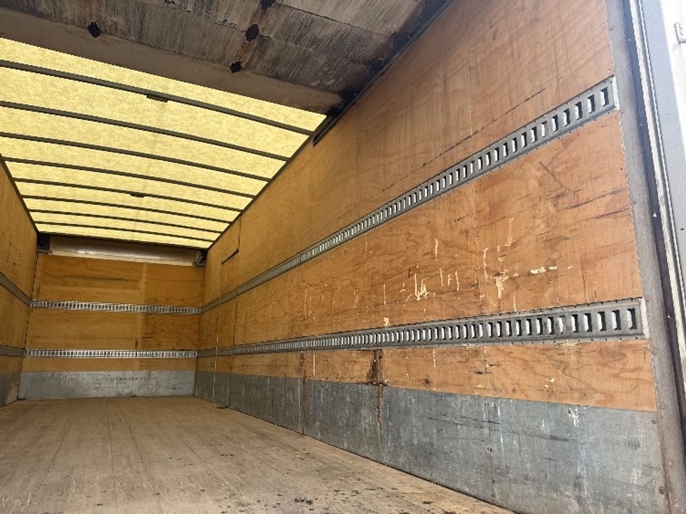 Medium Duty Box Truck-Light and Medium Duty Trucks-International-2020-MV607-Elmira-NY-239,626\n\t\tmiles-$ 30,750 - Image 12