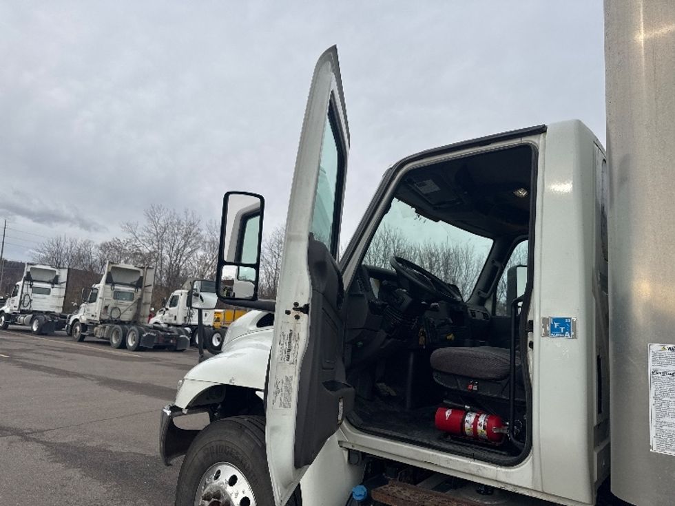 Medium Duty Box Truck-Light and Medium Duty Trucks-International-2020-MV607-Elmira-NY-239,626\n\t\tmiles-$ 30,750 - Image 16