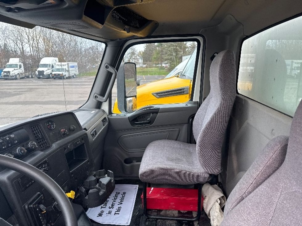 Medium Duty Box Truck-Light and Medium Duty Trucks-International-2020-MV607-Elmira-NY-239,626\n\t\tmiles-$ 30,750 - Image 19