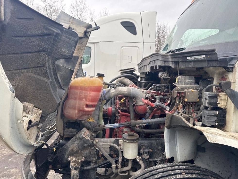 Medium Duty Box Truck-Light and Medium Duty Trucks-International-2020-MV607-Elmira-NY-239,626\n\t\tmiles-$ 30,750 - Image 24